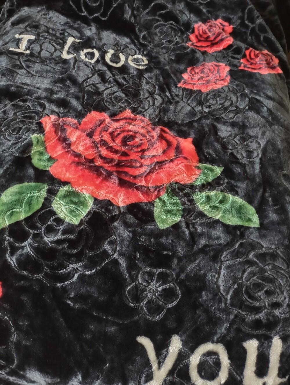 Japan Design And Materials Faux Fur Black Red Roses Blanket